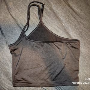 One shoulder crop top